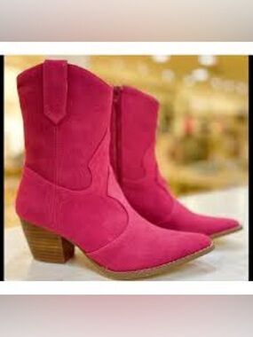 Coconuts by Matisse Bambi Pink Suede Western Ankle Boots Size 6.5M